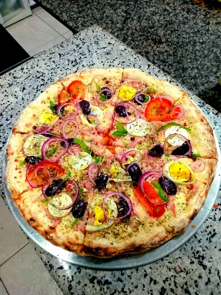 Pizza salgada Portuguesa